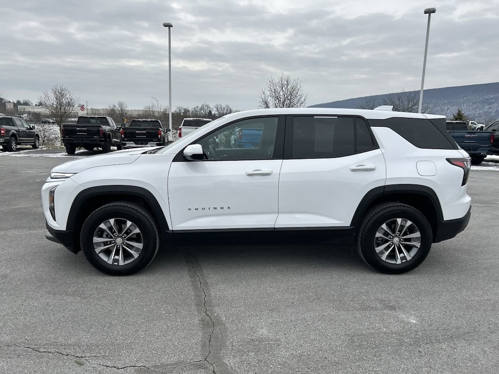 Used 2025 Chevrolet Equinox LT SUV
