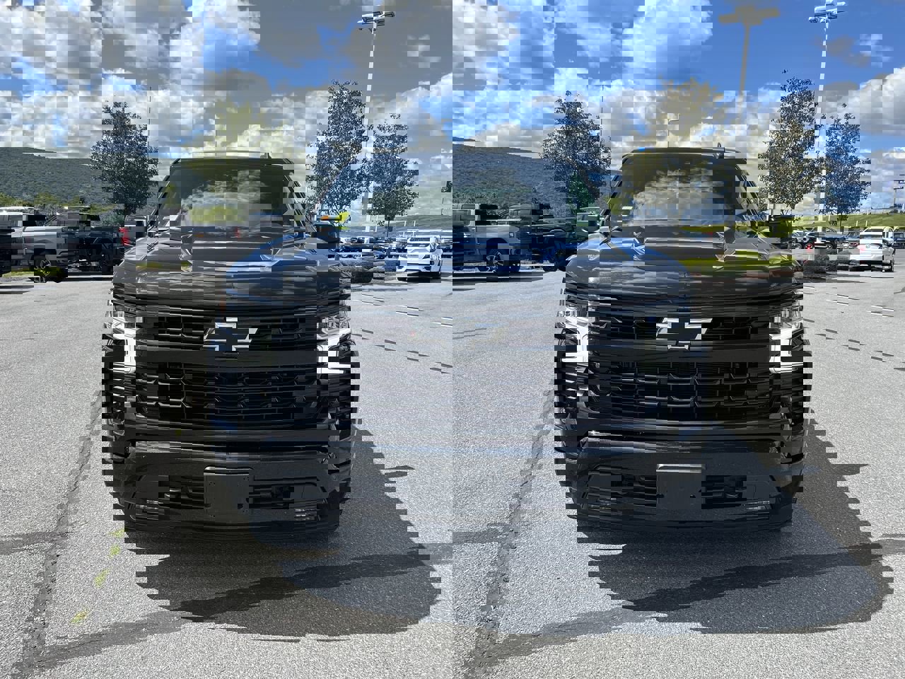 2022 Chevrolet Silverado 1500 RST photo 2