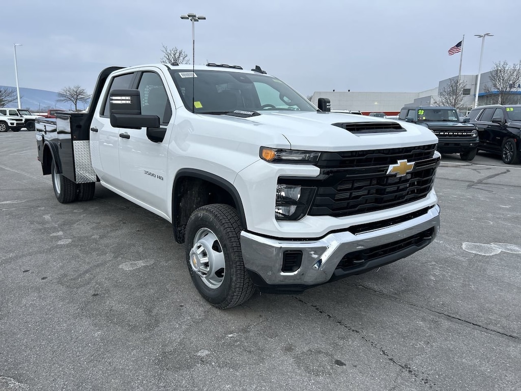 New 2026 Chevrolet Silverado 3500 HD Chassis Work Truck Truck Crew Cab