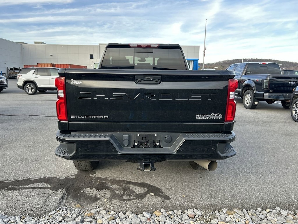 Used 2022 Chevrolet Silverado 2500 HD High Country Truck Crew Cab