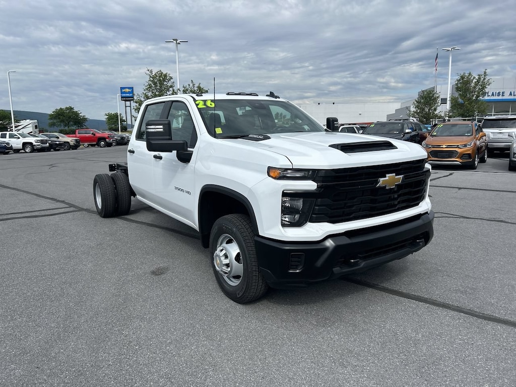 New 2026 Chevrolet Silverado 3500 HD Chassis Work Truck Truck Crew Cab