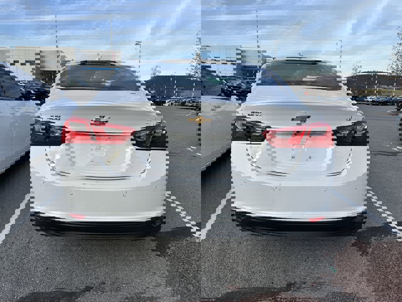 2024 Chevrolet Malibu 1LT photo 3