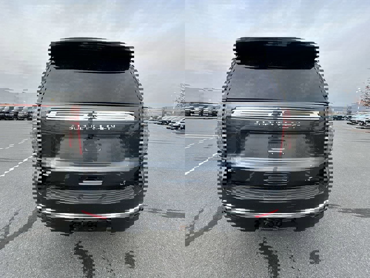 2021 Chevrolet Suburban LT photo 2