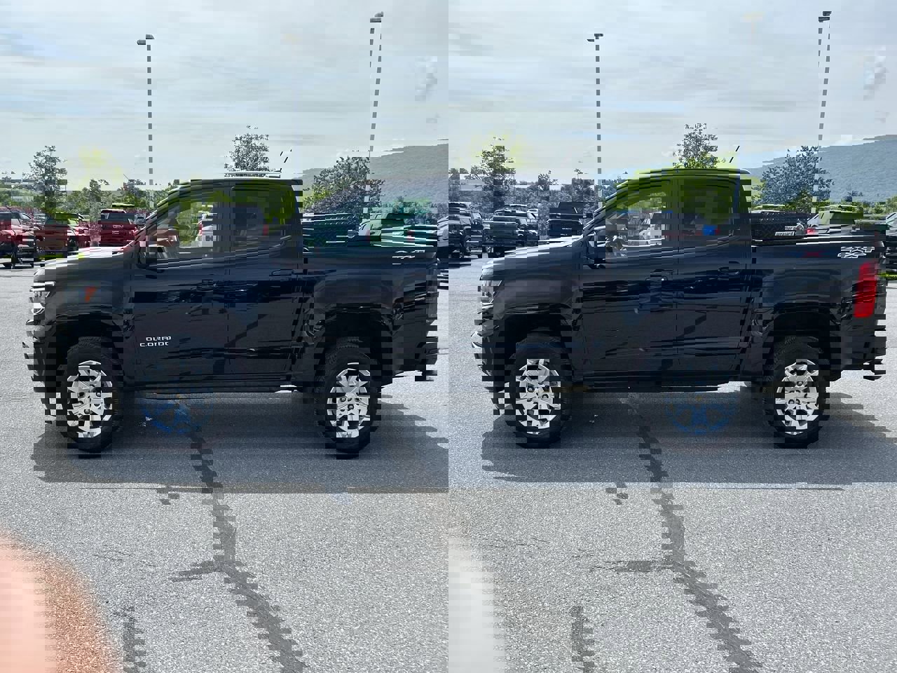 2022 Chevrolet Colorado LT photo 4