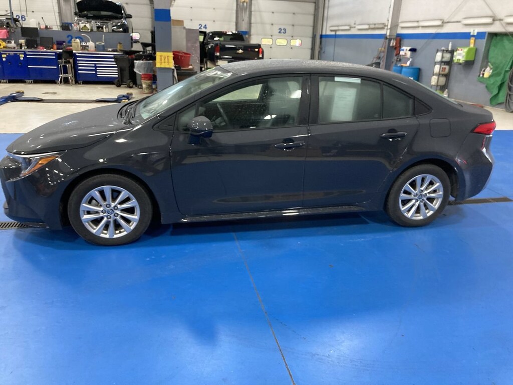 Used 2023 Toyota Corolla LE Sedan