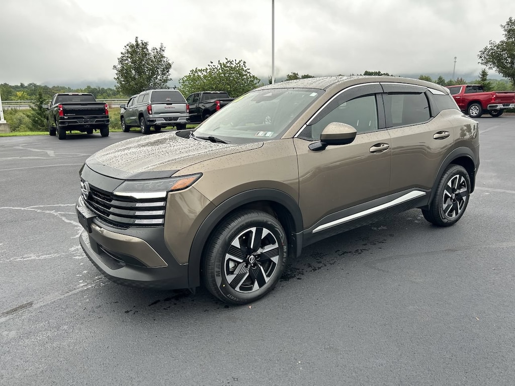 Used 2025 Nissan Kicks SV SUV