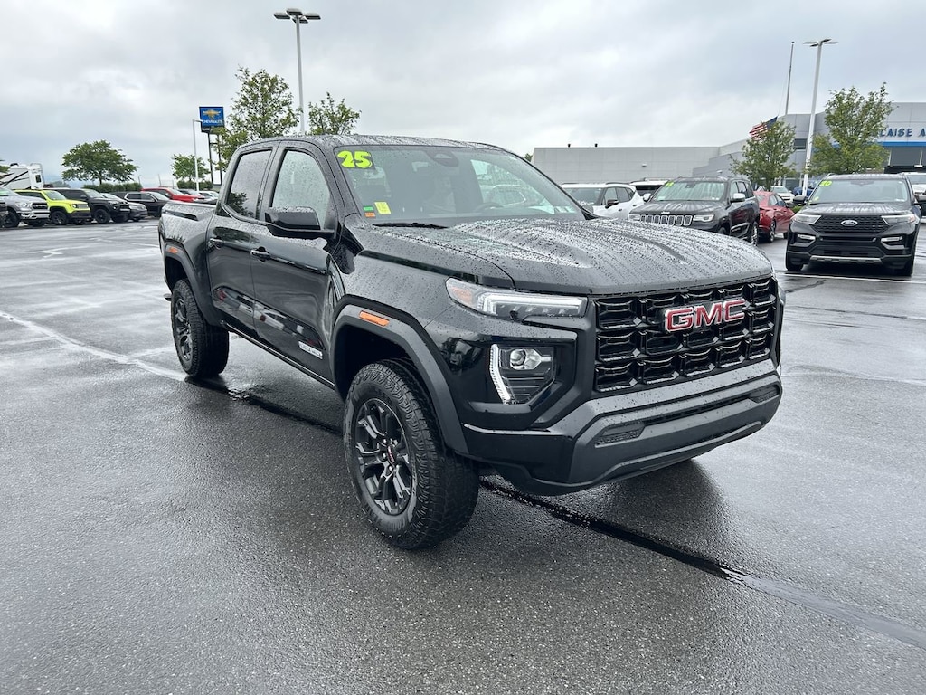 Used 2025 GMC Canyon Elevation Truck Crew Cab