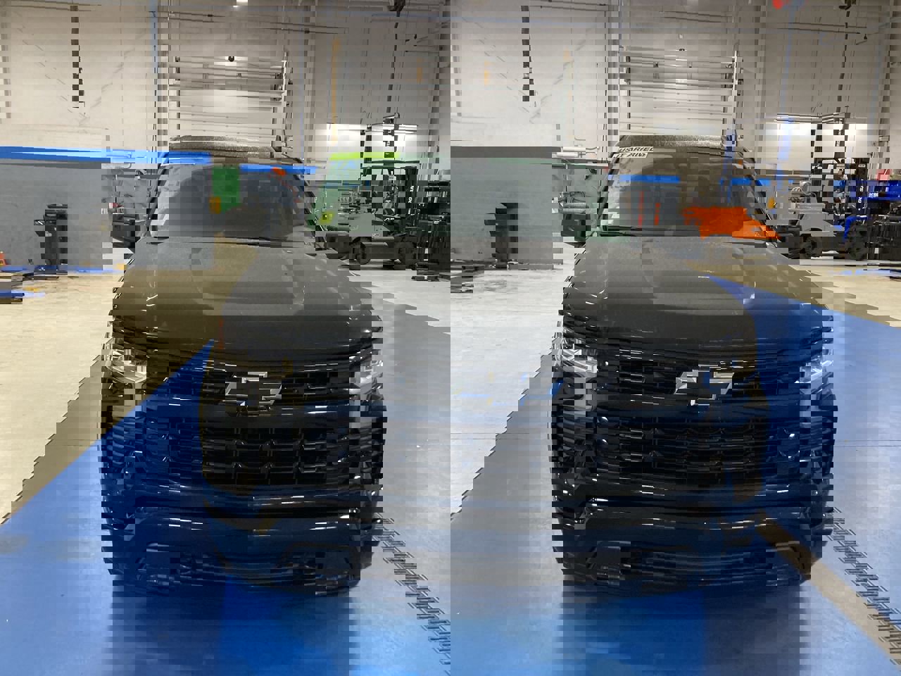 2023 Chevrolet Silverado 1500 RST photo 2
