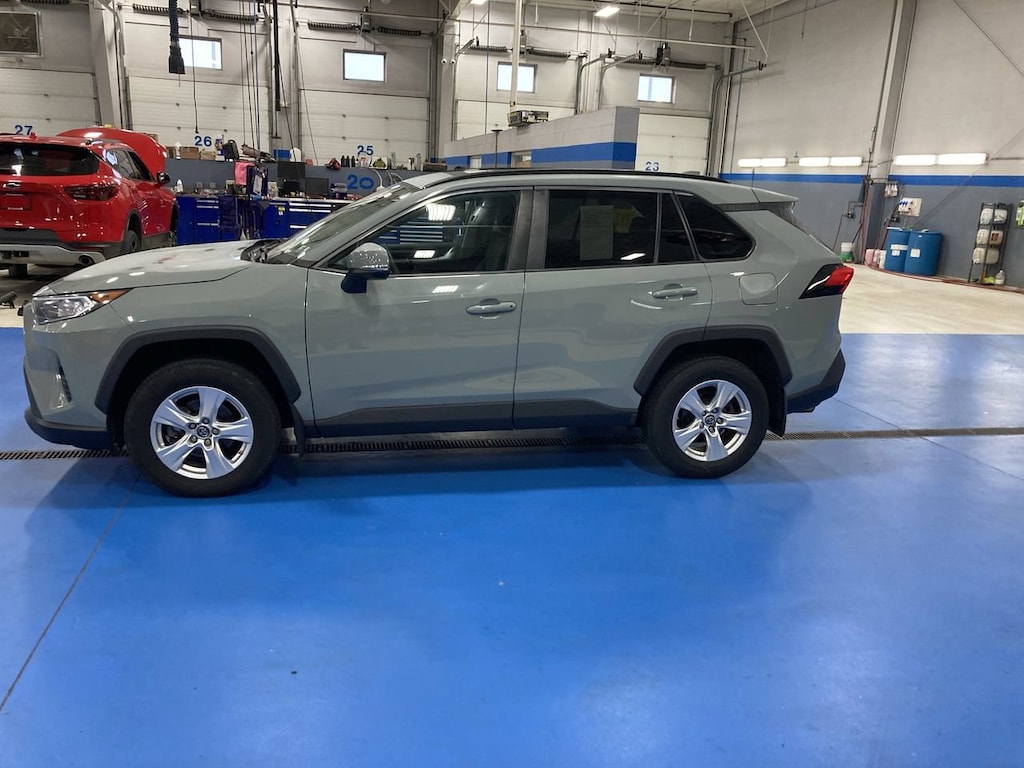 Used 2019 Toyota RAV4 XLE SUV