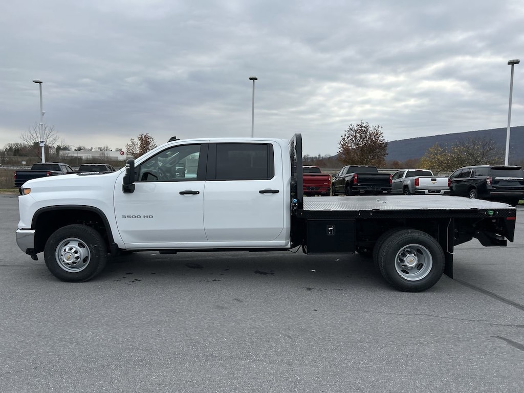 New 2026 Chevrolet Silverado 3500 HD Chassis Work Truck Truck Crew Cab