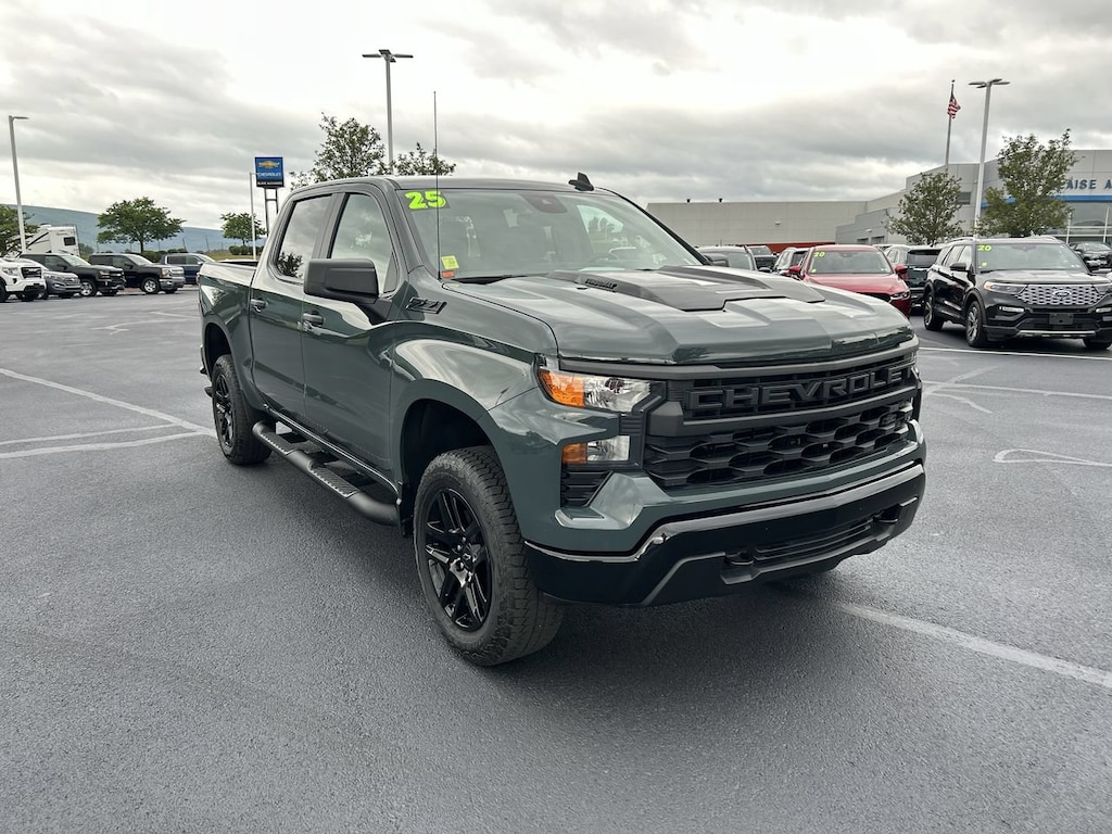 Used 2025 Chevrolet Silverado 1500 Custom Trail Boss Truck Crew Cab