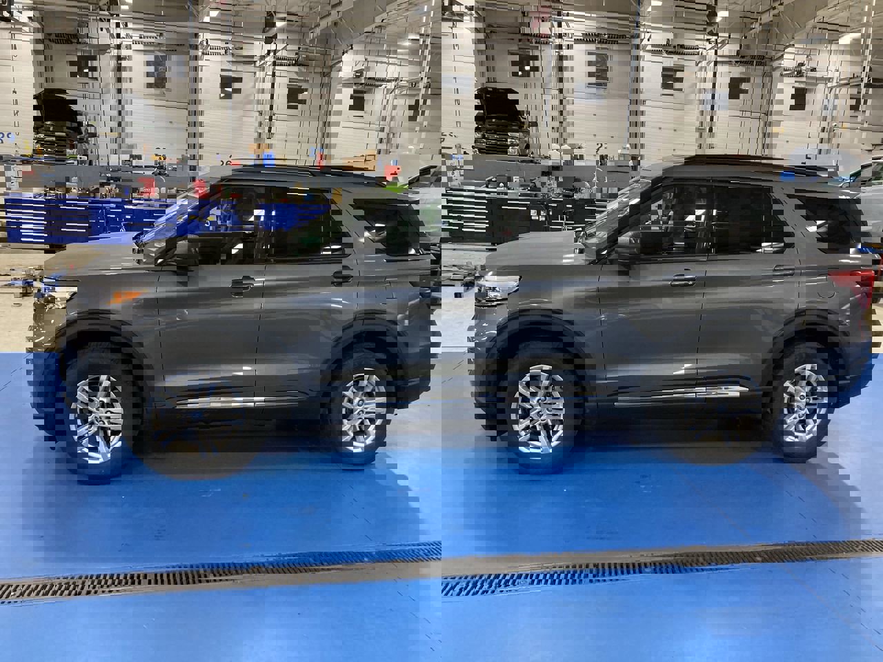 2023 Ford Explorer XLT photo 4