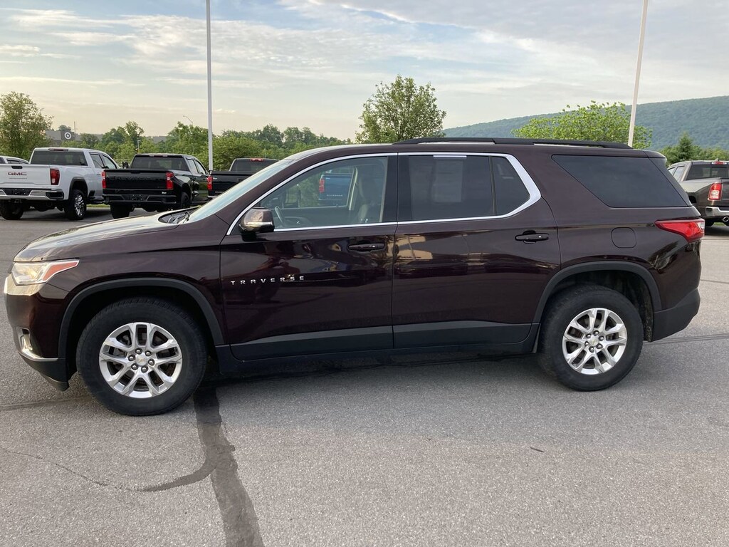 Used 2020 Chevrolet Traverse LT Cloth w/1LT SUV