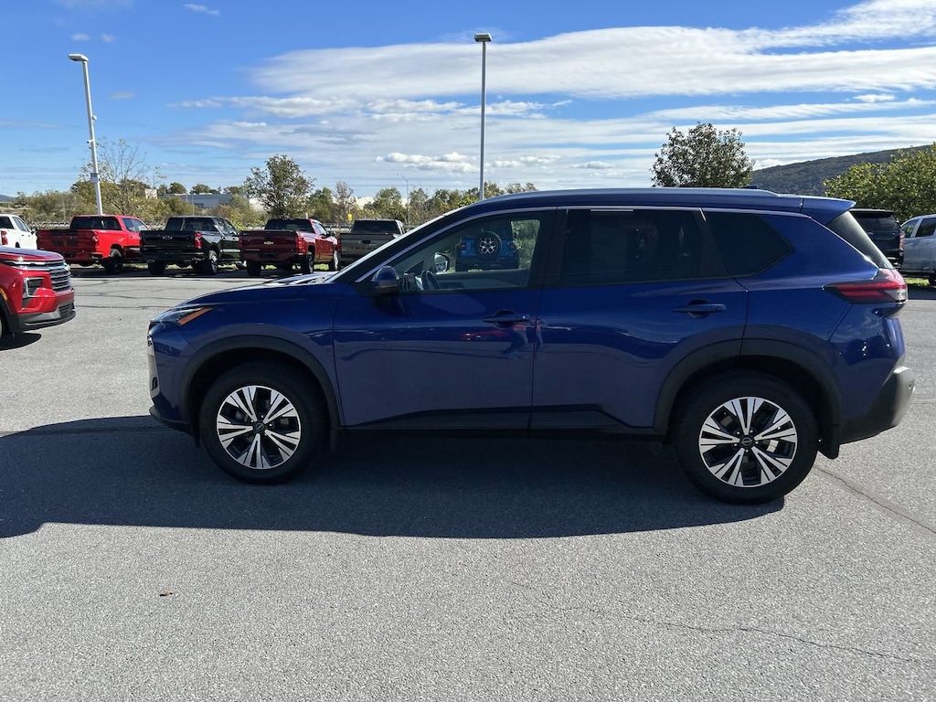 Used 2023 Nissan Rogue SV SUV