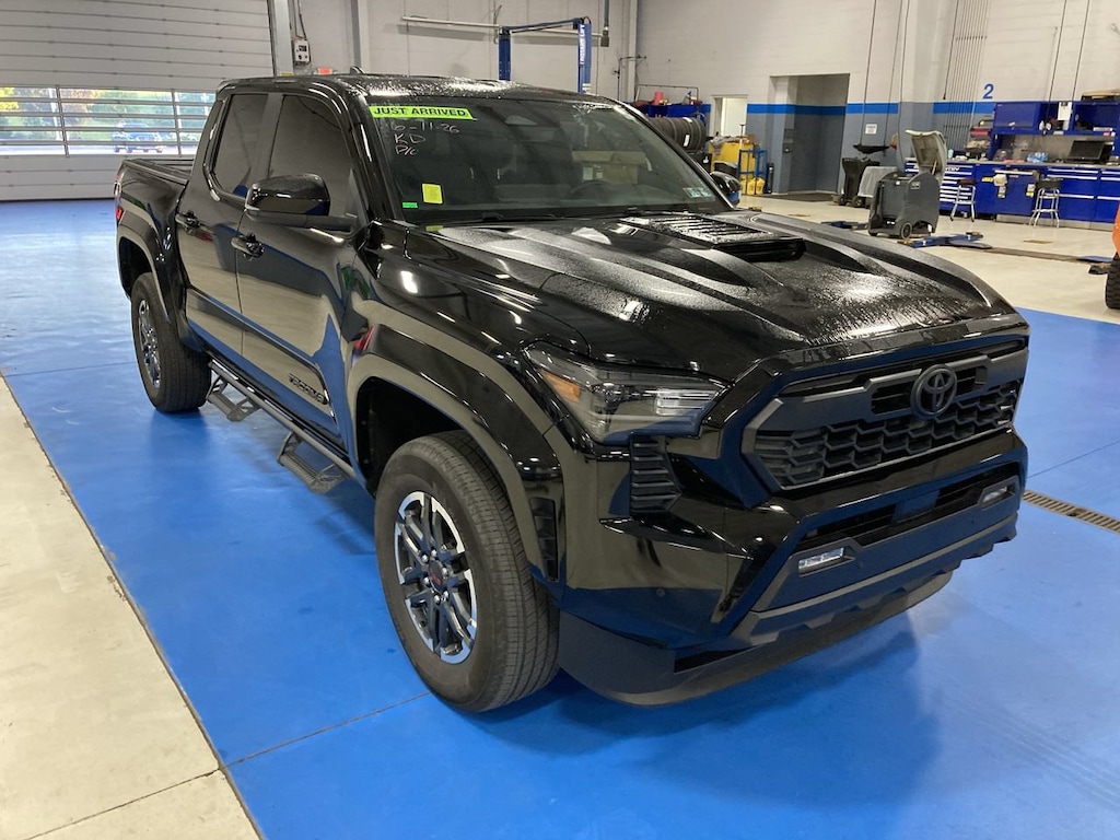 Used 2024 Toyota Tacoma SR5 Truck Double Cab