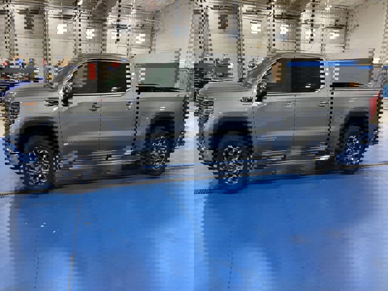 2025 Gmc Sierra 1500 SLT photo 4