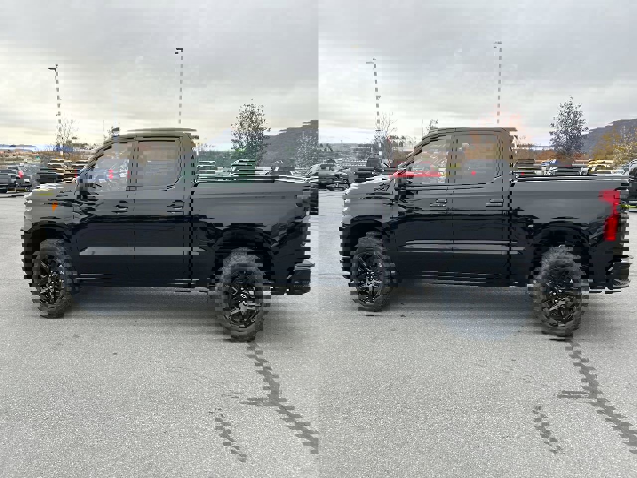 2026 Chevrolet Silverado 1500 RST photo 4