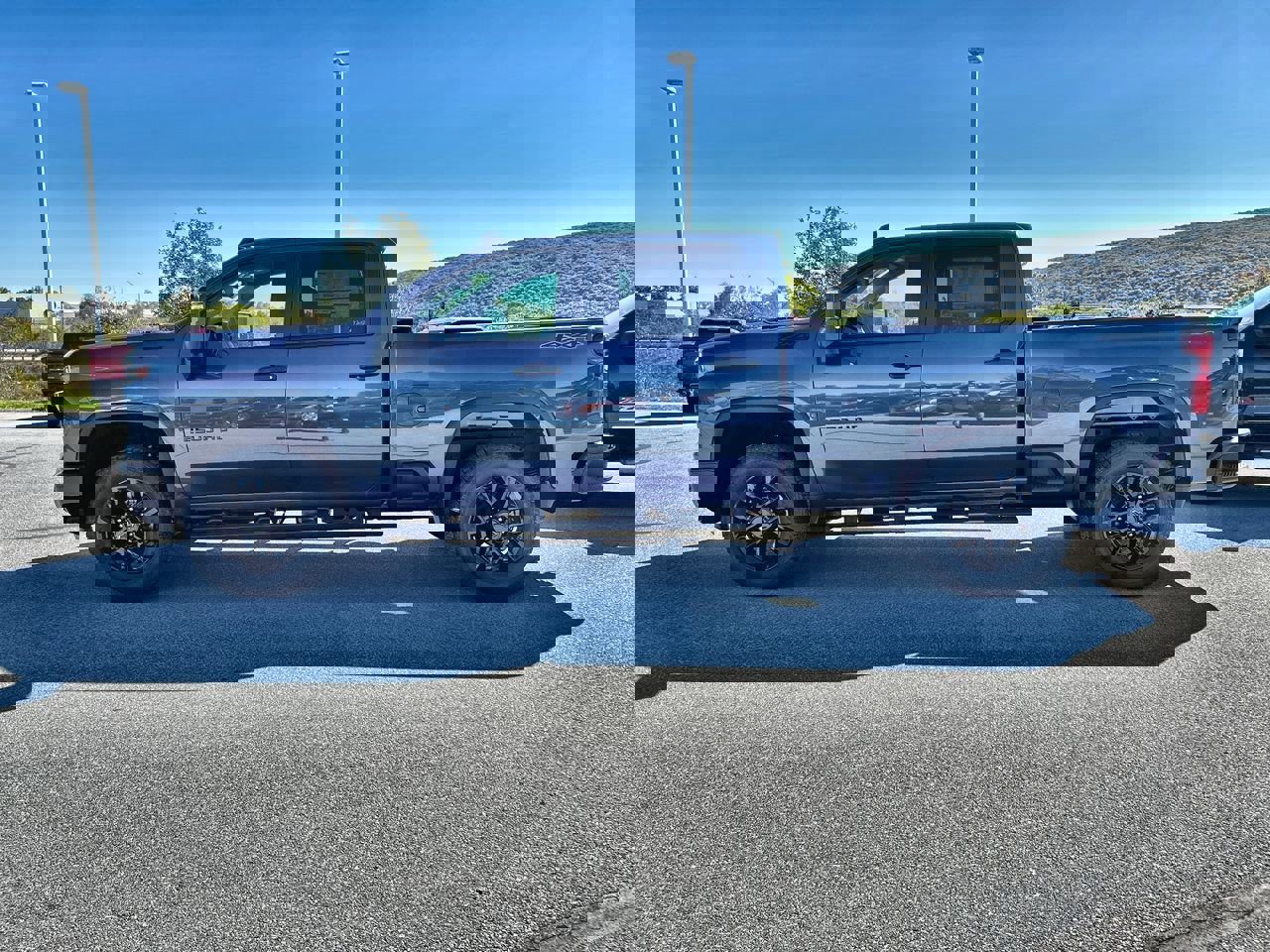 2026 Chevrolet Silverado 2500HD Custom photo 3