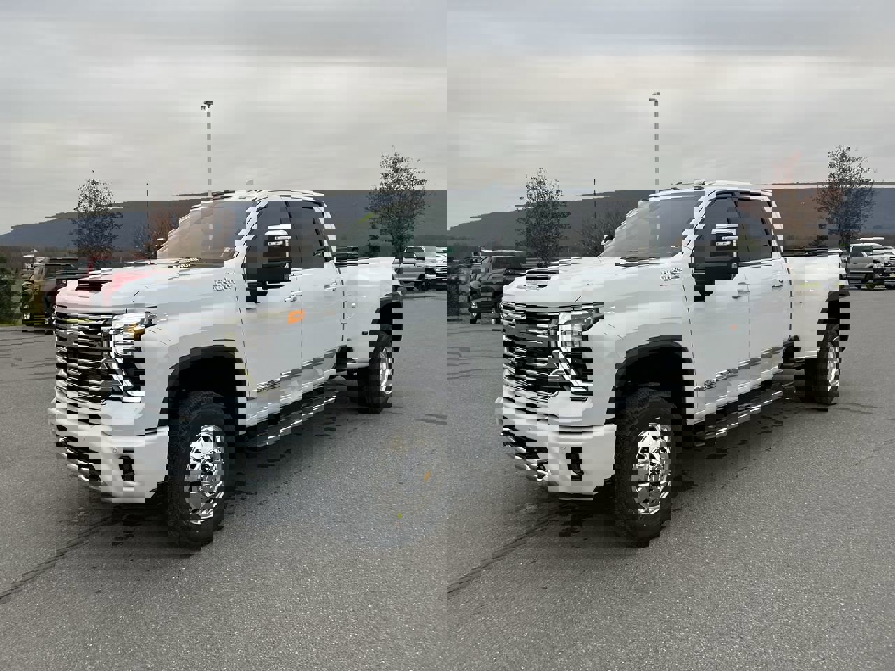 2026 Chevrolet Silverado 3500HD High Country photo 3