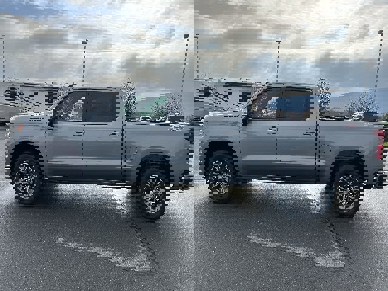 2026 Chevrolet Silverado 1500 LT photo 4