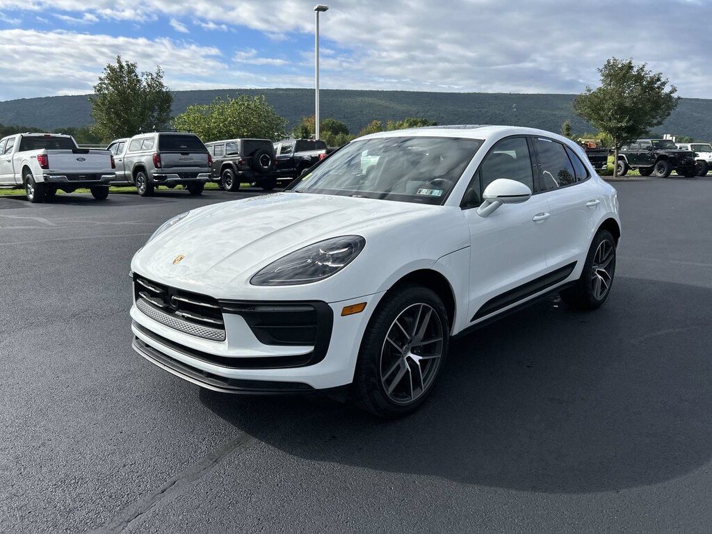 Used 2025 Porsche Macan SUV