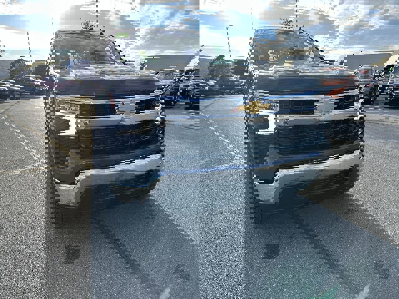 2026 Chevrolet Silverado 1500 LT photo 2