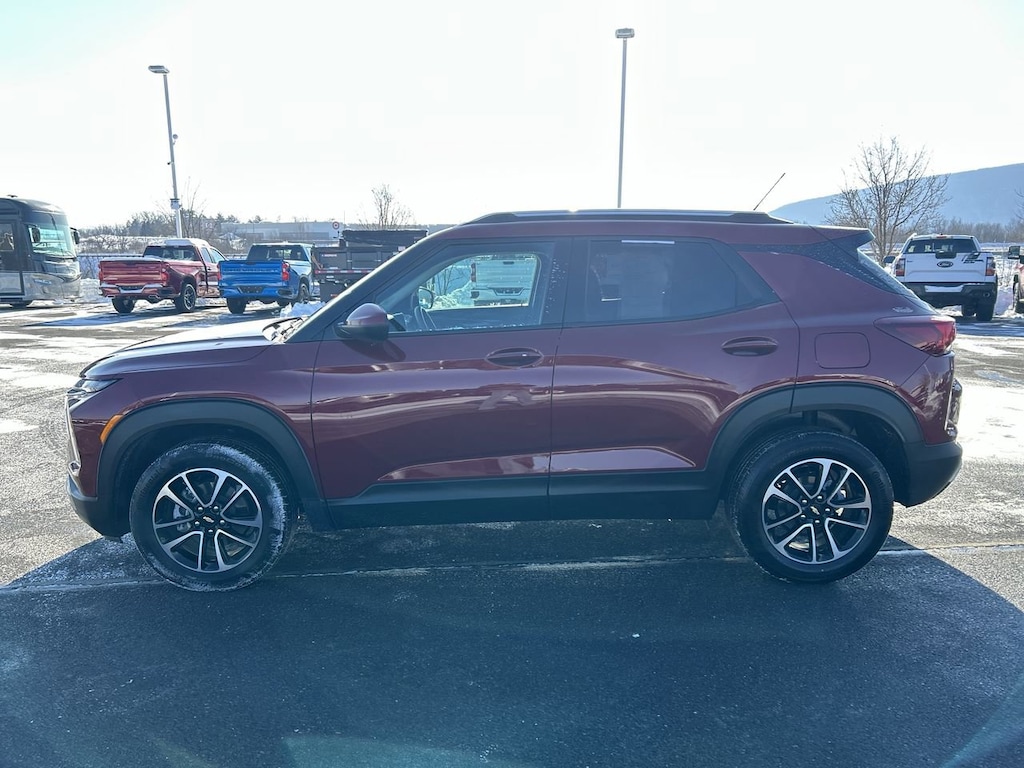 Used 2024 Chevrolet Trailblazer LT SUV