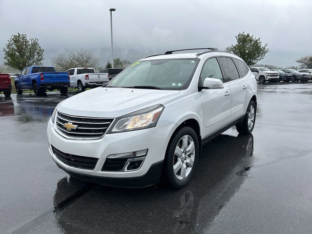 Used 2017 Chevrolet Traverse LT w/1LT SUV