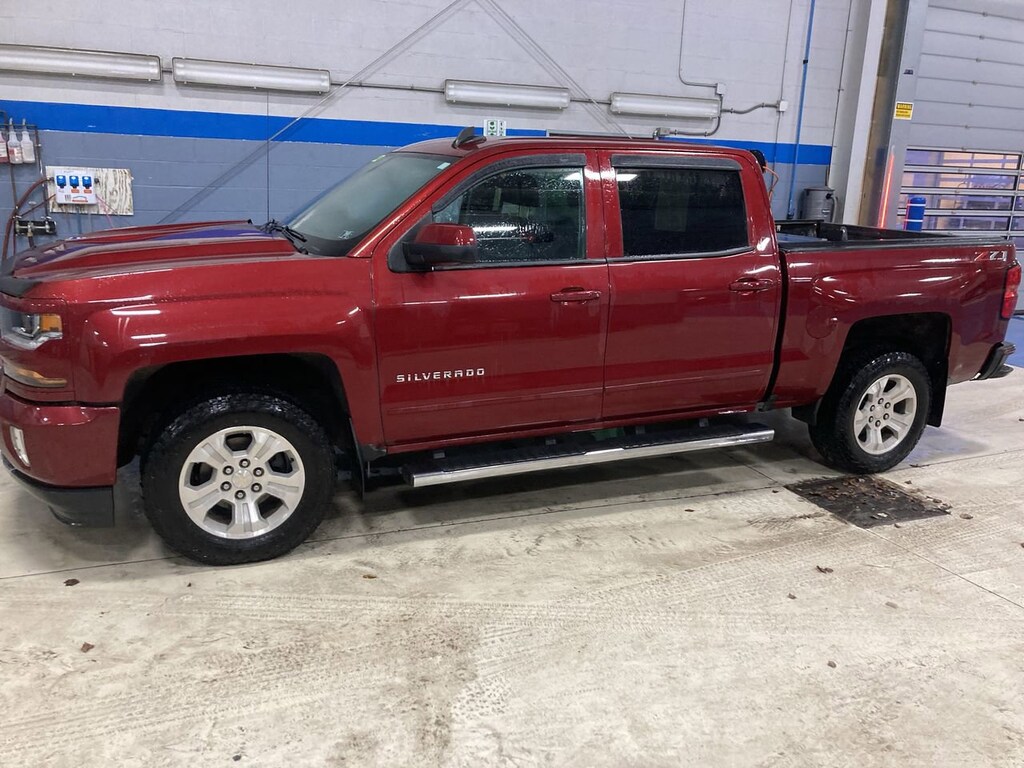 Used 2018 Chevrolet Silverado 1500 LT w/2LT Truck Crew Cab