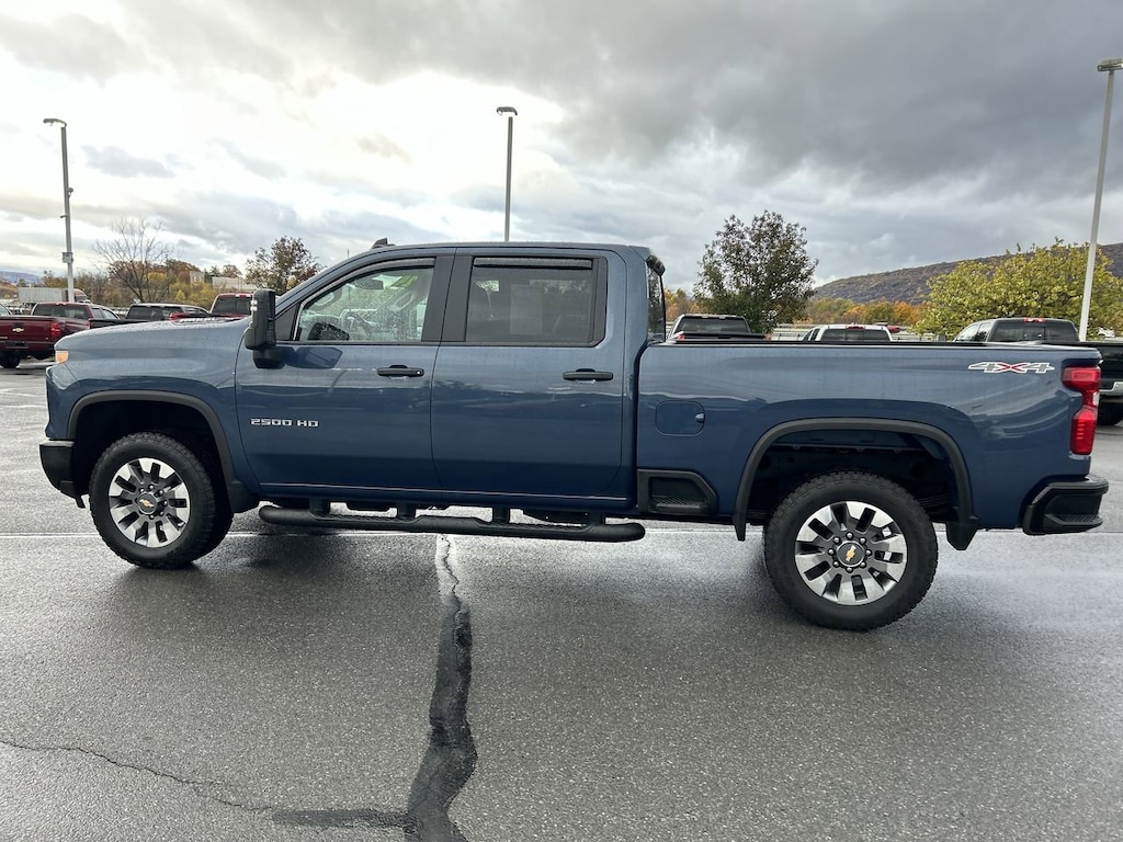 Used 2024 Chevrolet Silverado 2500 HD Custom Truck Crew Cab