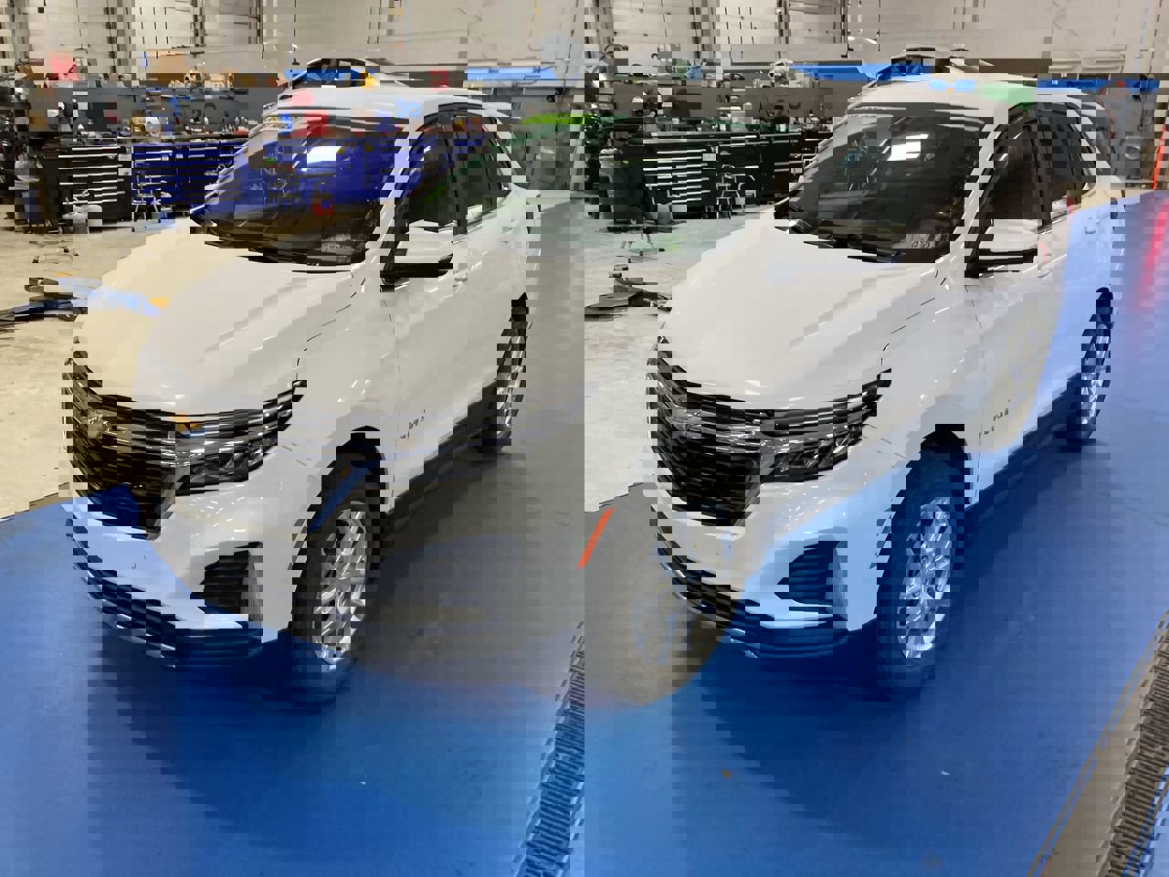 2022 Chevrolet Equinox LT photo 3