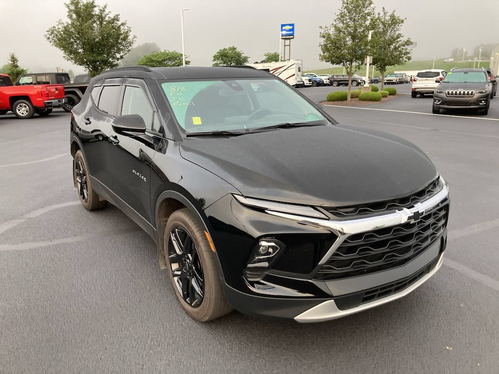 Used 2025 Chevrolet Blazer LT w/2LT SUV