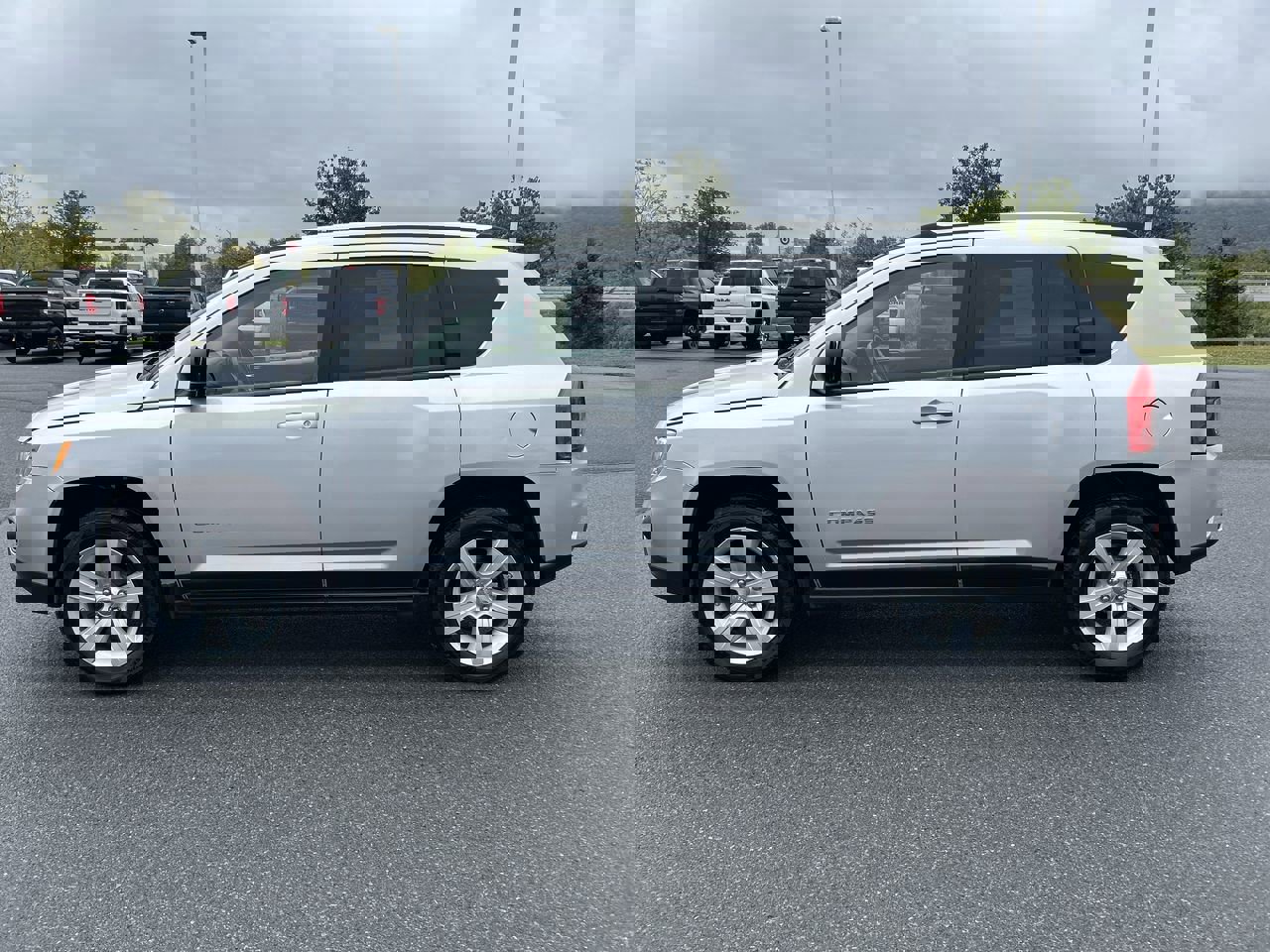 2011 Jeep Compass Latitude photo 4