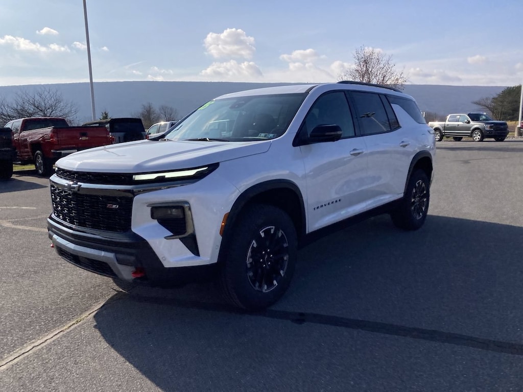 Used 2025 Chevrolet Traverse Z71 SUV