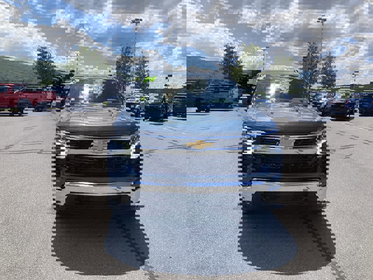 2024 Chevrolet Silverado 1500 LT photo 2
