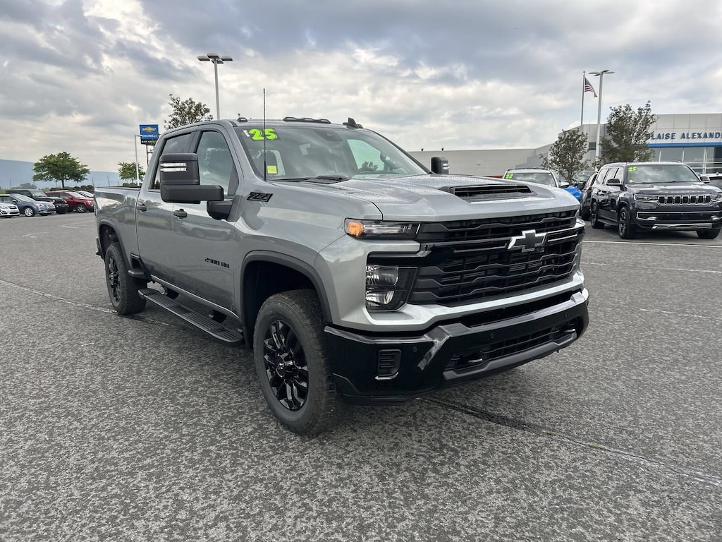 Used 2025 Chevrolet Silverado 2500 HD Custom Truck Crew Cab