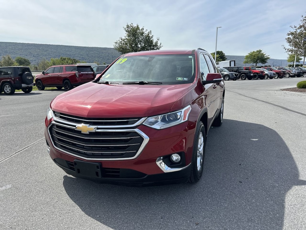Used 2019 Chevrolet Traverse LT Cloth w/1LT SUV
