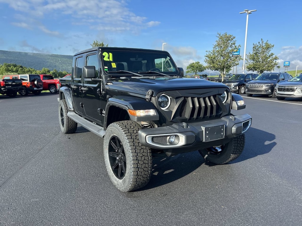 Used 2021 Jeep Gladiator Overland Truck Crew Cab