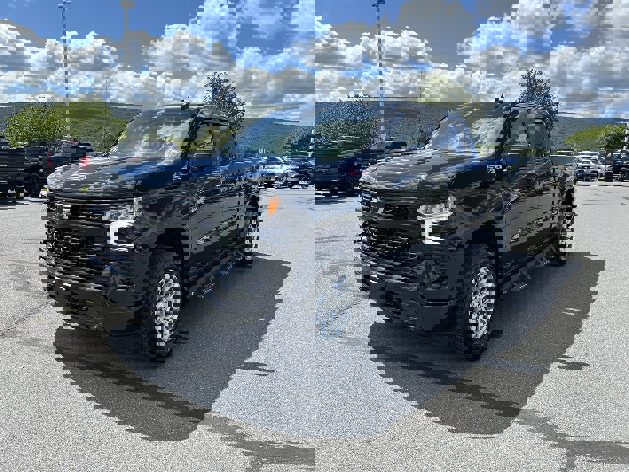 2022 Chevrolet Silverado 1500 RST photo 3