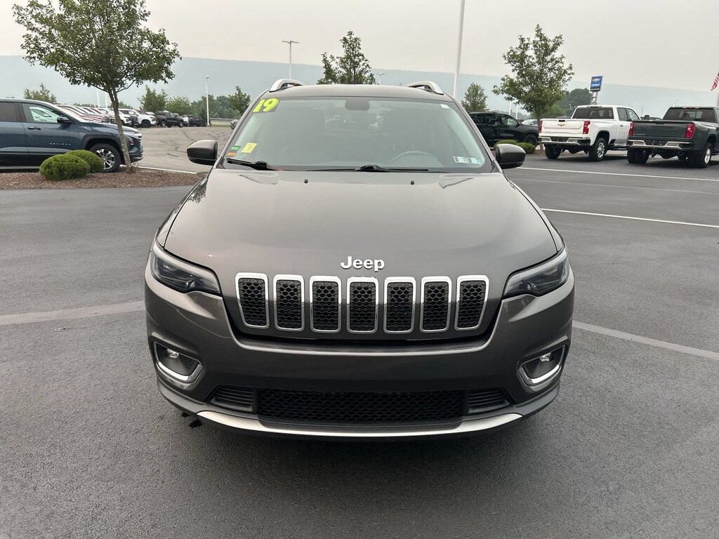 Used 2019 Jeep Cherokee Limited 4x4 SUV