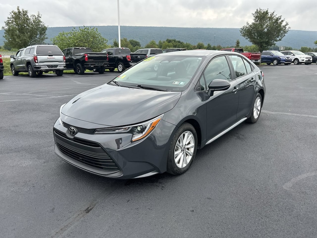 Used 2023 Toyota Corolla LE Sedan