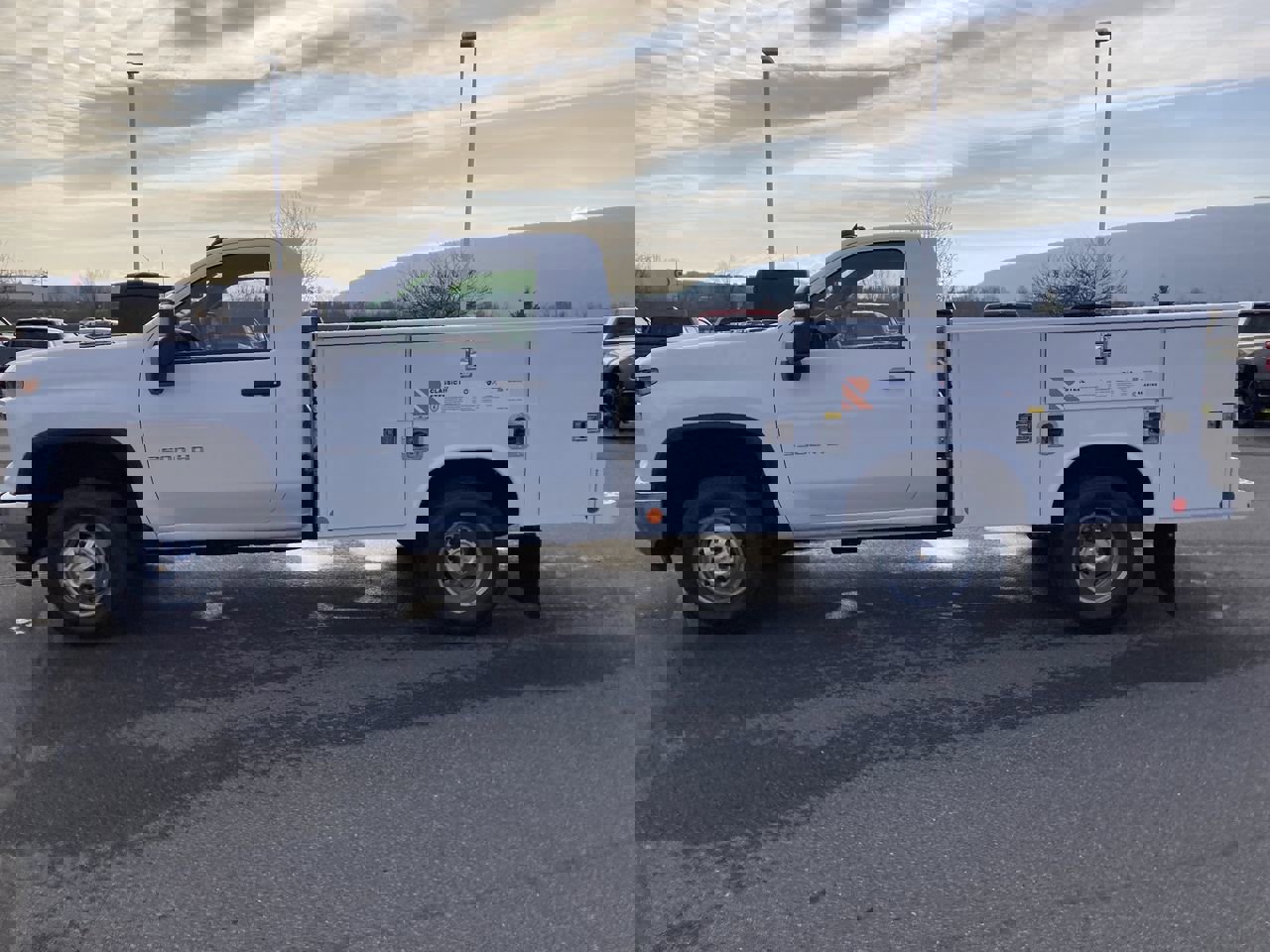 2025 Chevrolet Silverado 3500HD Work Truck photo 2