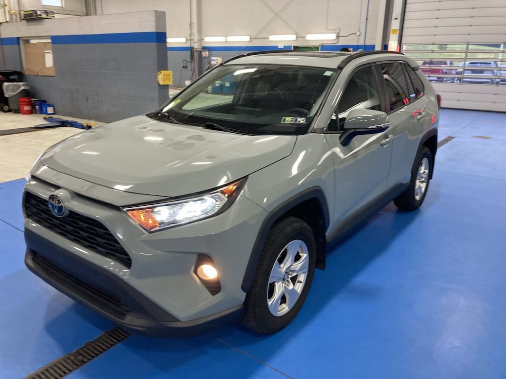 Used 2019 Toyota RAV4 XLE SUV