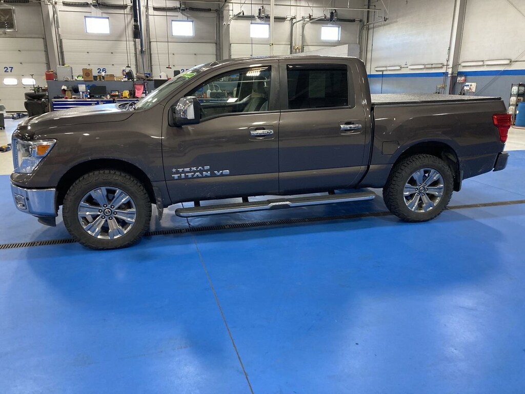 Used 2018 Nissan Titan SL Truck Crew Cab