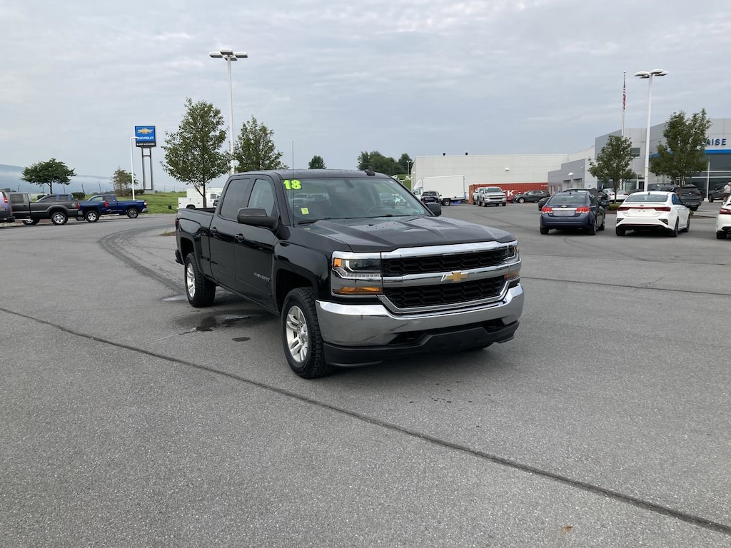 Used 2018 Chevrolet Silverado 1500 LT w/1LT Truck Crew Cab
