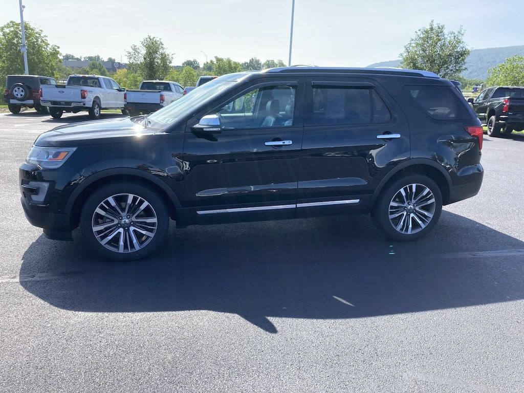 Used 2017 Ford Explorer Platinum SUV