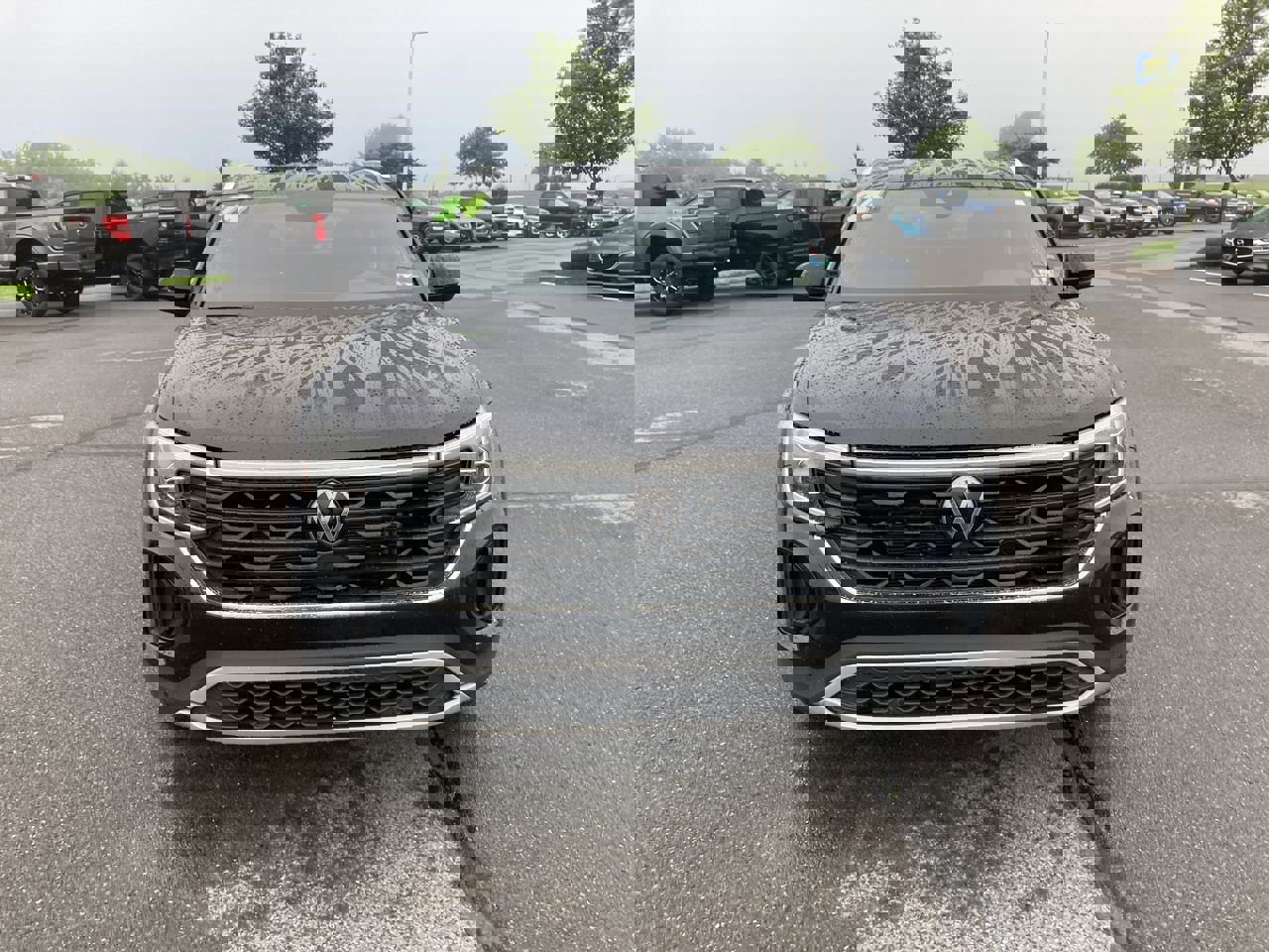 2024 Volkswagen Atlas Cross Sport SE Technology photo 2