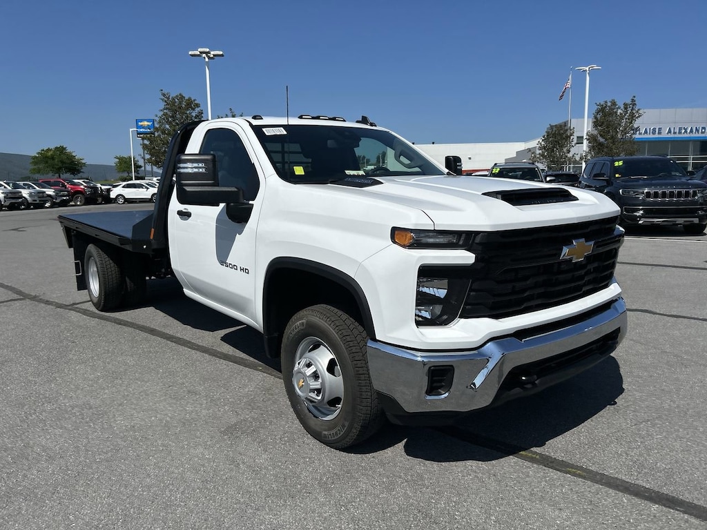 New 2025 Chevrolet Silverado 3500HD Chassis Work Truck Truck Regular Cab