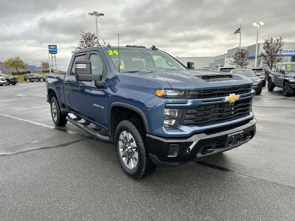 Used 2024 Chevrolet Silverado 2500 HD Custom Truck Crew Cab