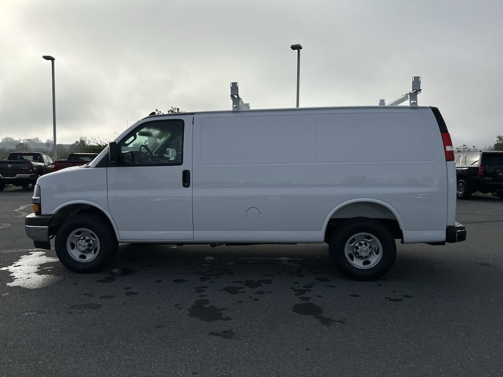 New 2025 Chevrolet Express Cargo 2500 Work Van Van Cargo Van
